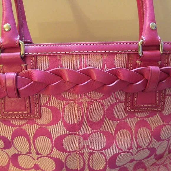 Coach Hampton pink purse. - Picture 4 of 8